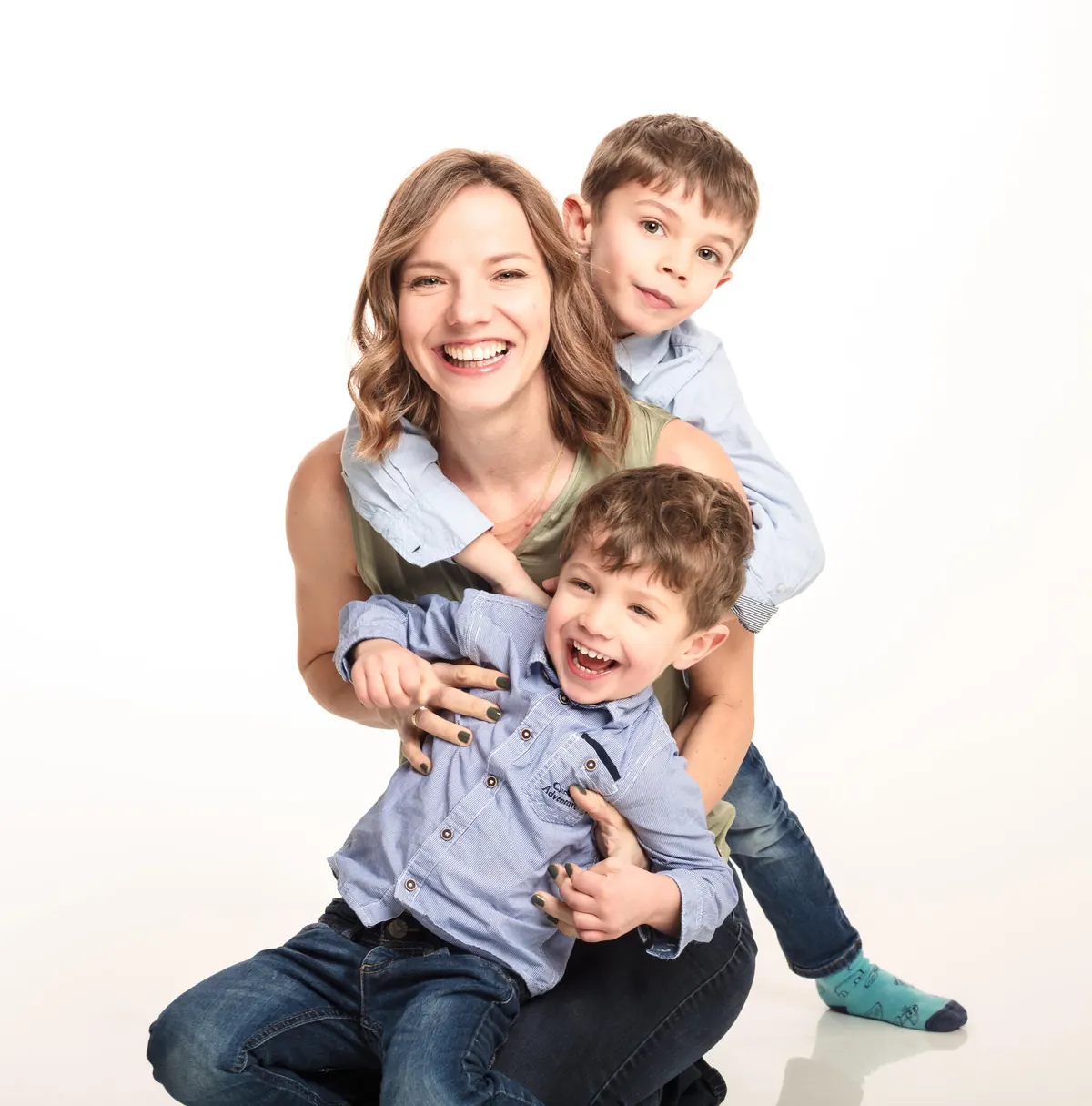 Portrait famille studio Guebwiller — Studio Deux-Quatre